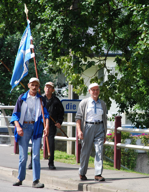Eifeler Mundart: 35 Jahre Pilgerwanderung Mürringen-Schönberg