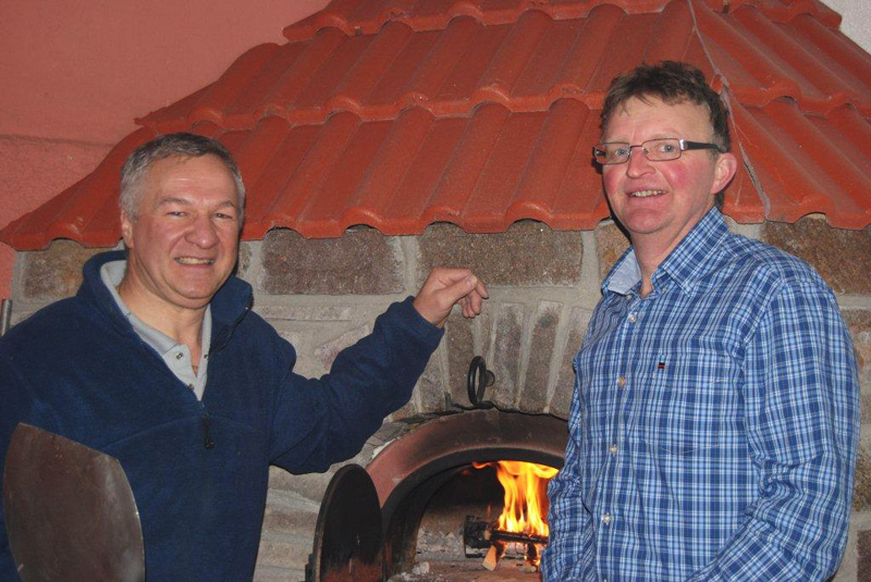 Eifeler Mundart: Brot backen nach alter Tradition