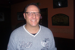 Kelmiser Mundart: Was macht der Schreiber, außer schreiben?