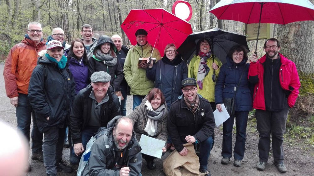 Kelmiser Mundart:  Freilufttheater ''Zeitneutral''