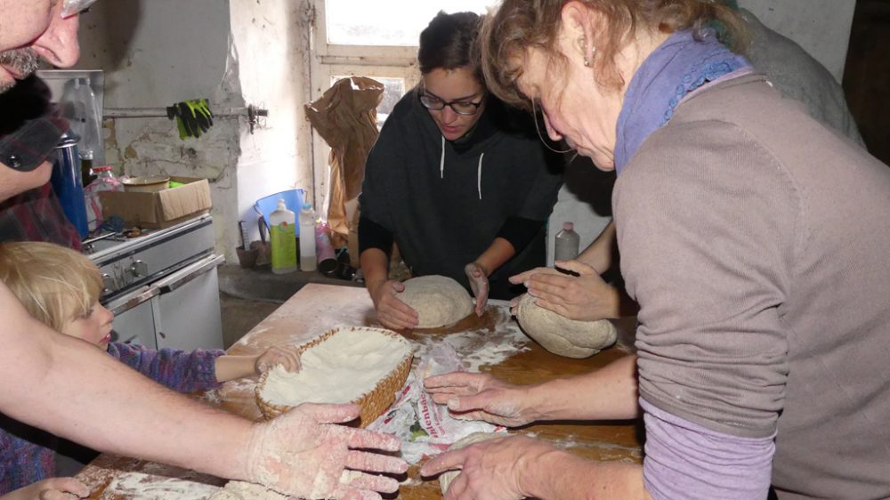 Eifeler Mundart: Die Brotbackgruppe Aldringen