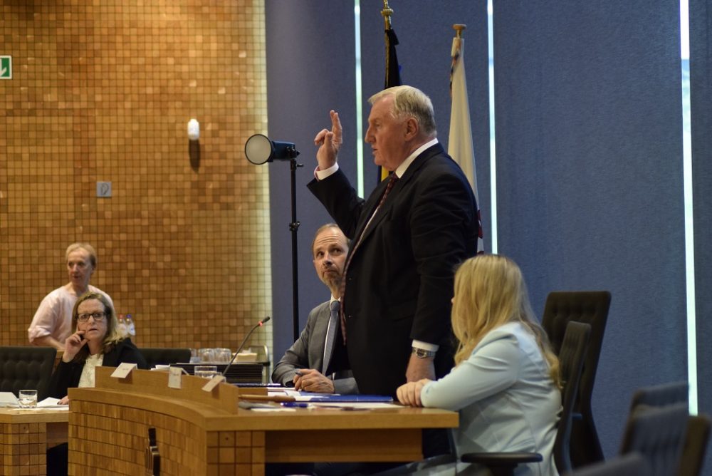 Eifeler Mundart: Zeitenwende - Karl-Heinz Lambertz beendet seine hauptamtliche politische Karriere