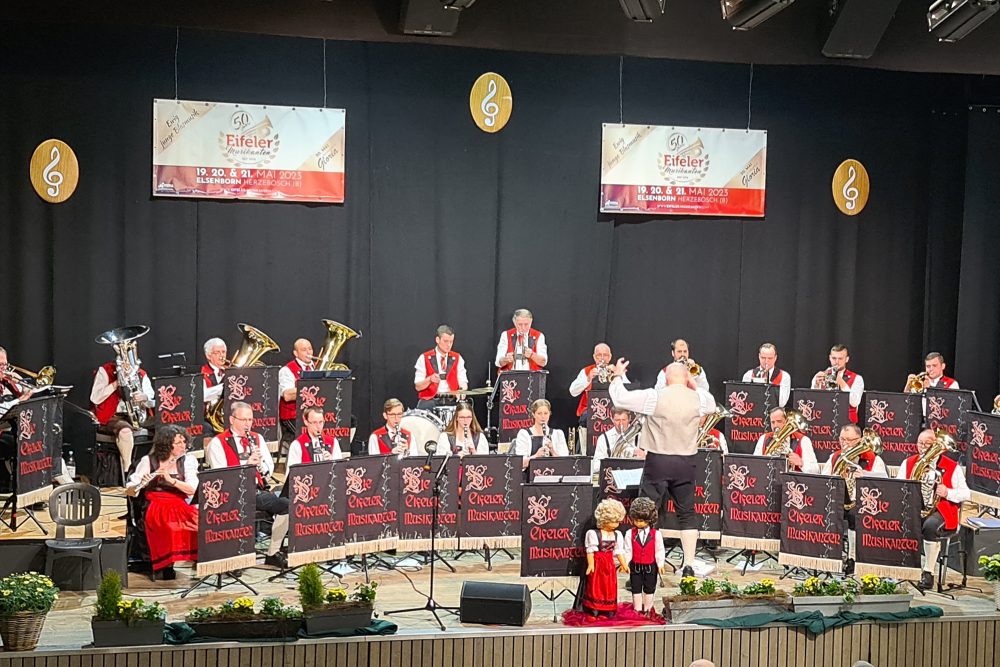Eifeler Mundart: 50 Jahre Eifeler Musikanten - Ewig junge Blasmusik