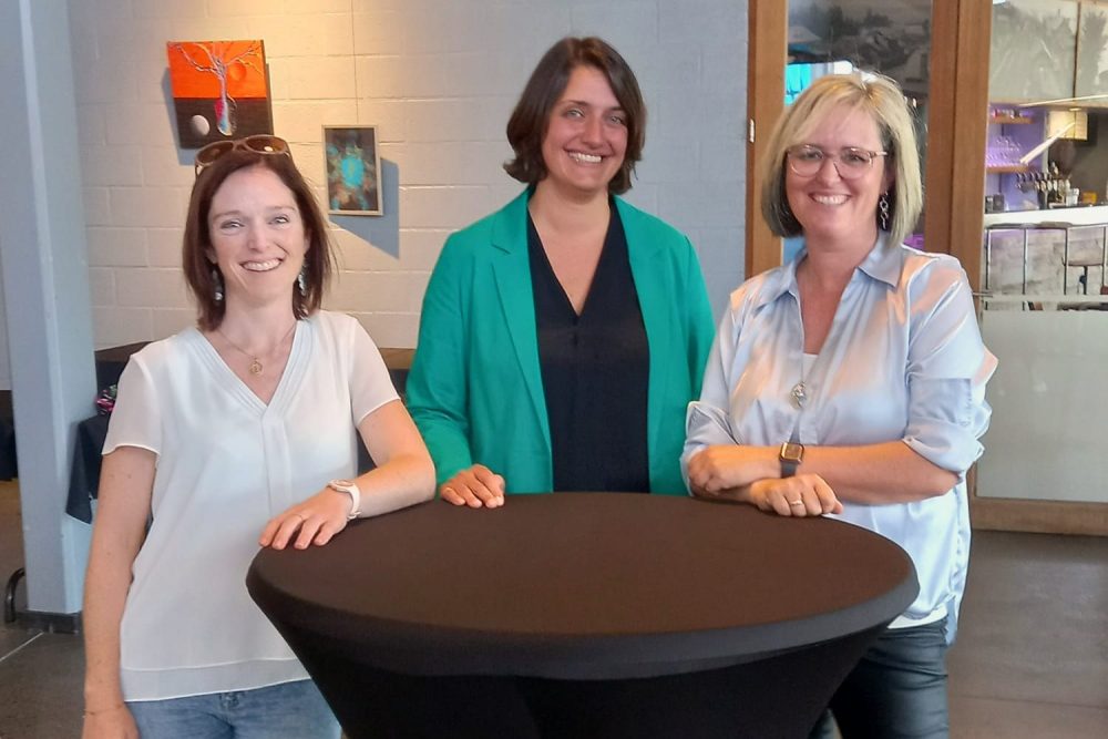 Eifeler Mundart: Ihre Frau stehen in Politik und Gesellschaft