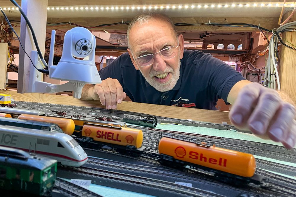 Eifeler Mundart - Eine Frage des Maßstabs: Der Modelleisenbahner Klaus Theissen